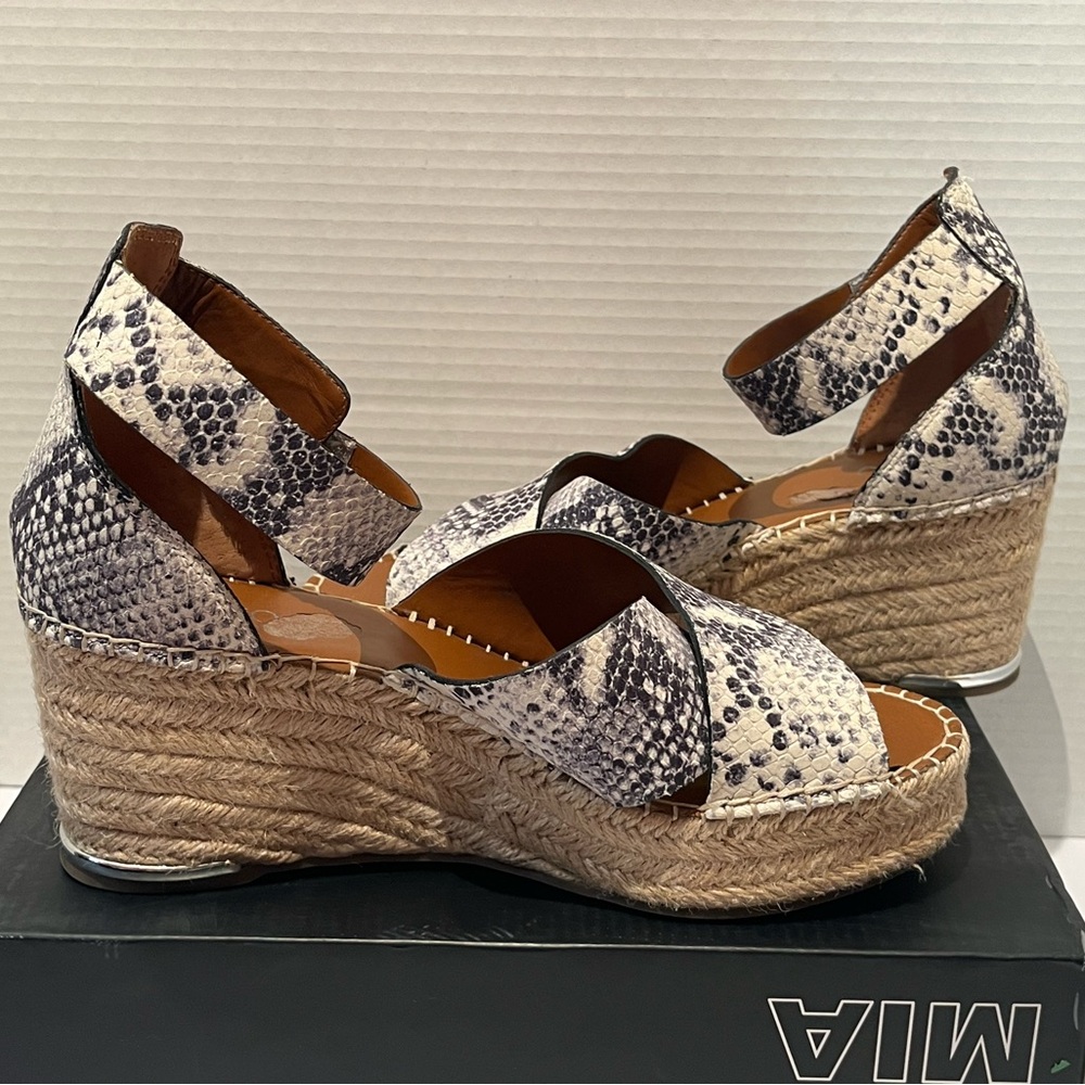 Franco Sarto Snakeskin Patterned Women's wedge  Sandals - Picture 12 of 14